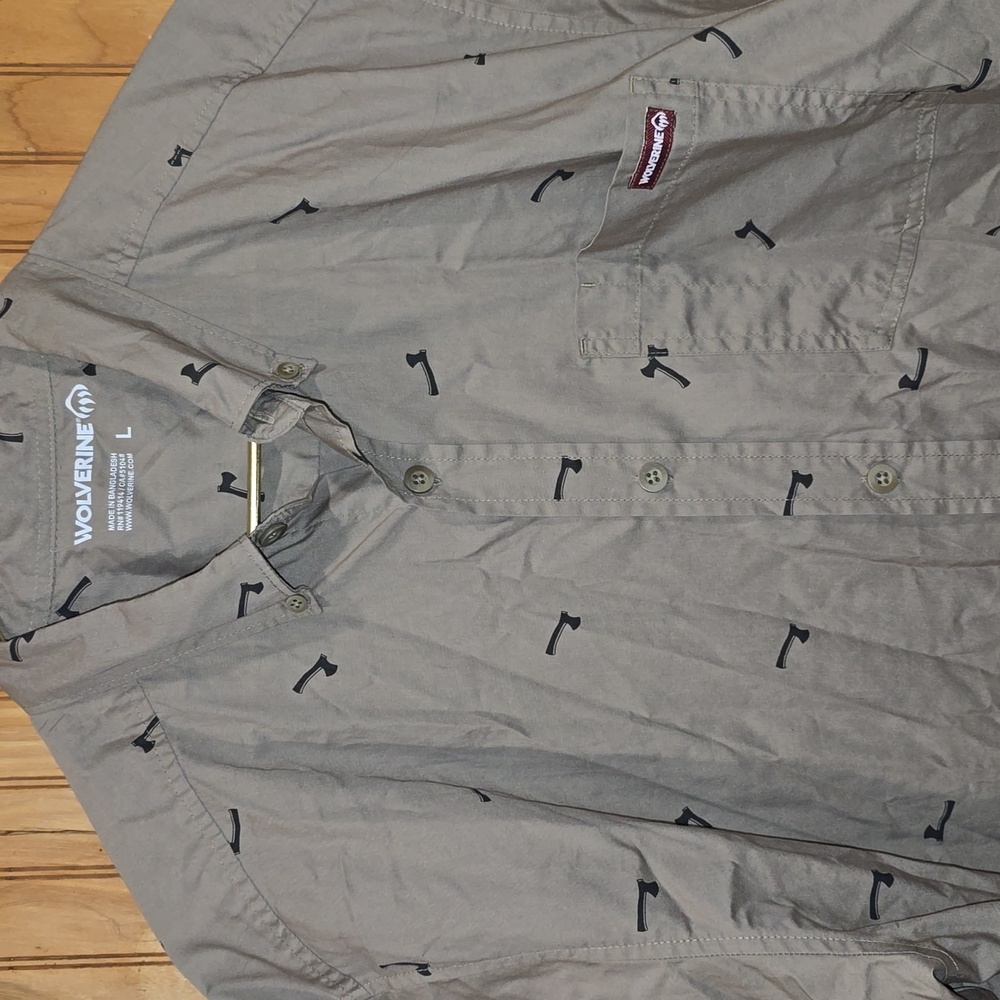 Wolverine Axe Pattern Short Sleeve Button Down Shirt Size Large